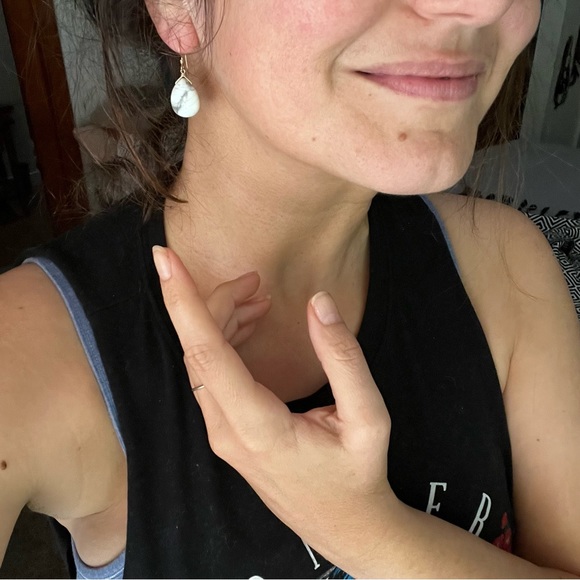 White Howlite Natural Stone Teardrop Gold Earrings 🌿 - Picture 7 of 7